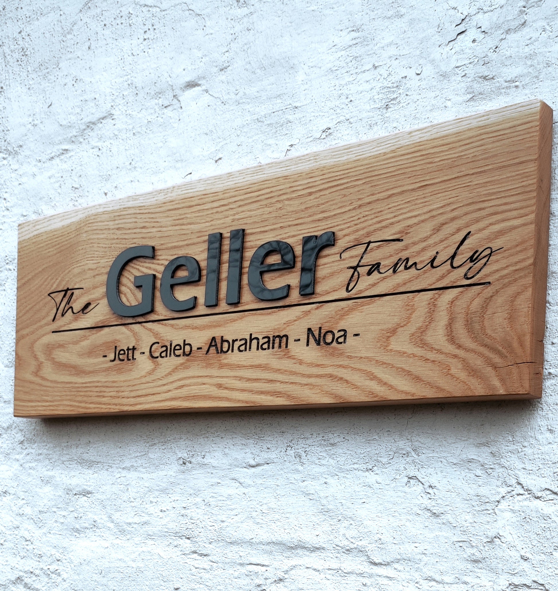 Eichenschild & schwarzes Acryl (57x20cm), Haustürschild, Türschild personalisiert, Eingangsschild, Holzschild, Namensschild Haustür.