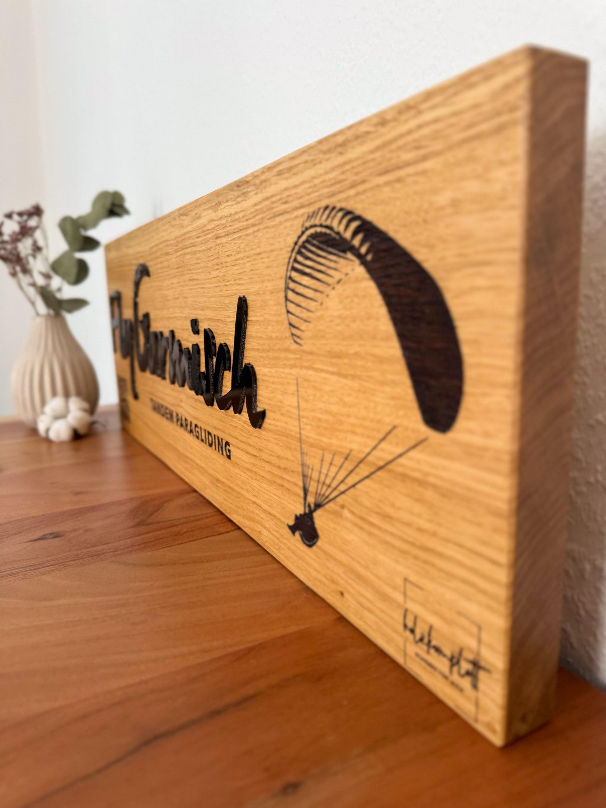 Eichenschild & schwarzes Acryl (57x20cm), Firmenlogo, Türschild personalisiert, Eingangsschild, Holzschild, Logo Firma Haustür.