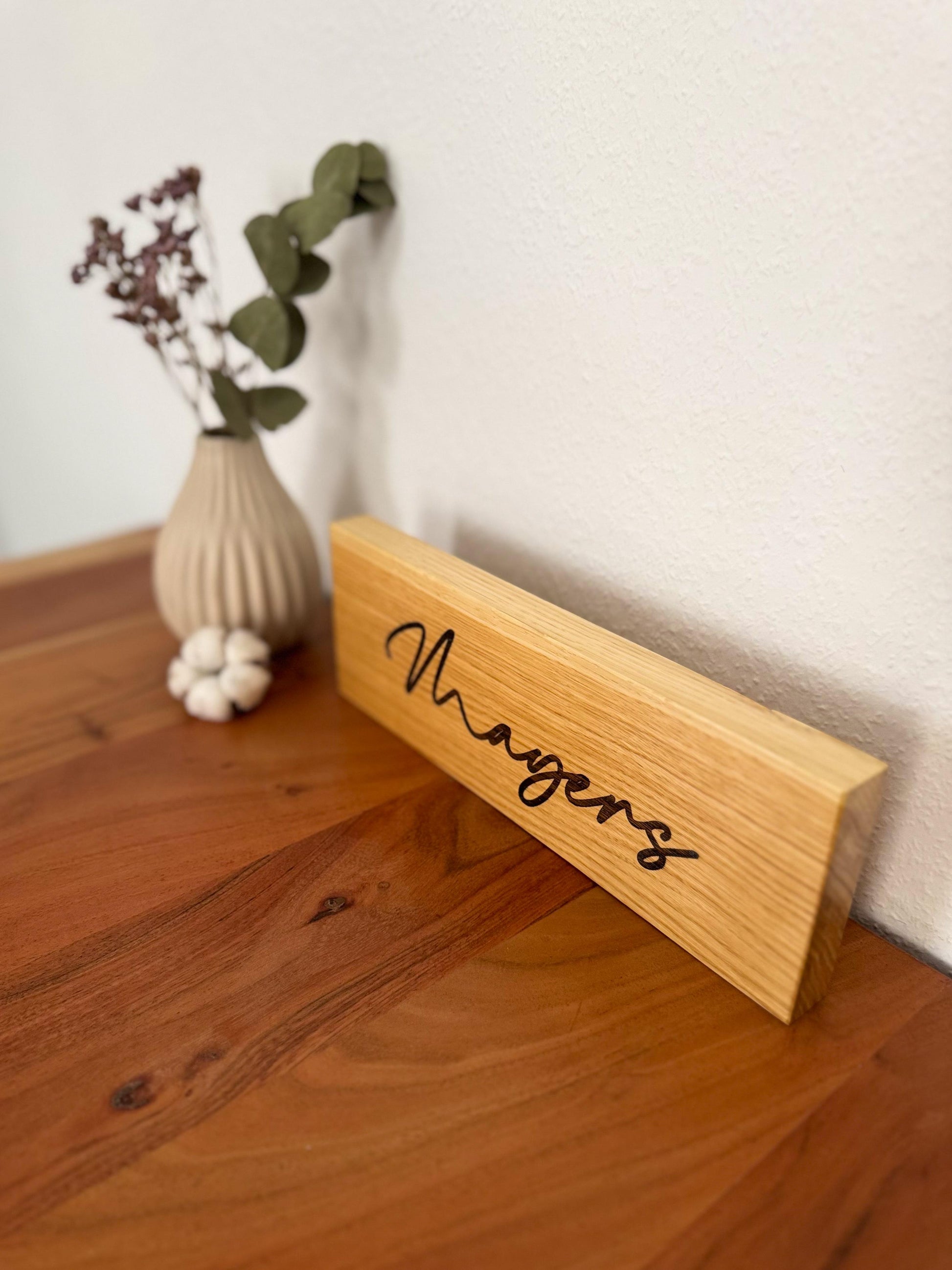 Eichenschild (30x10cm), Haustürschild, Willkommen, Türschild personalisiert, Eingangsschild, Eiche Holzschild, Namensschild Haustür.