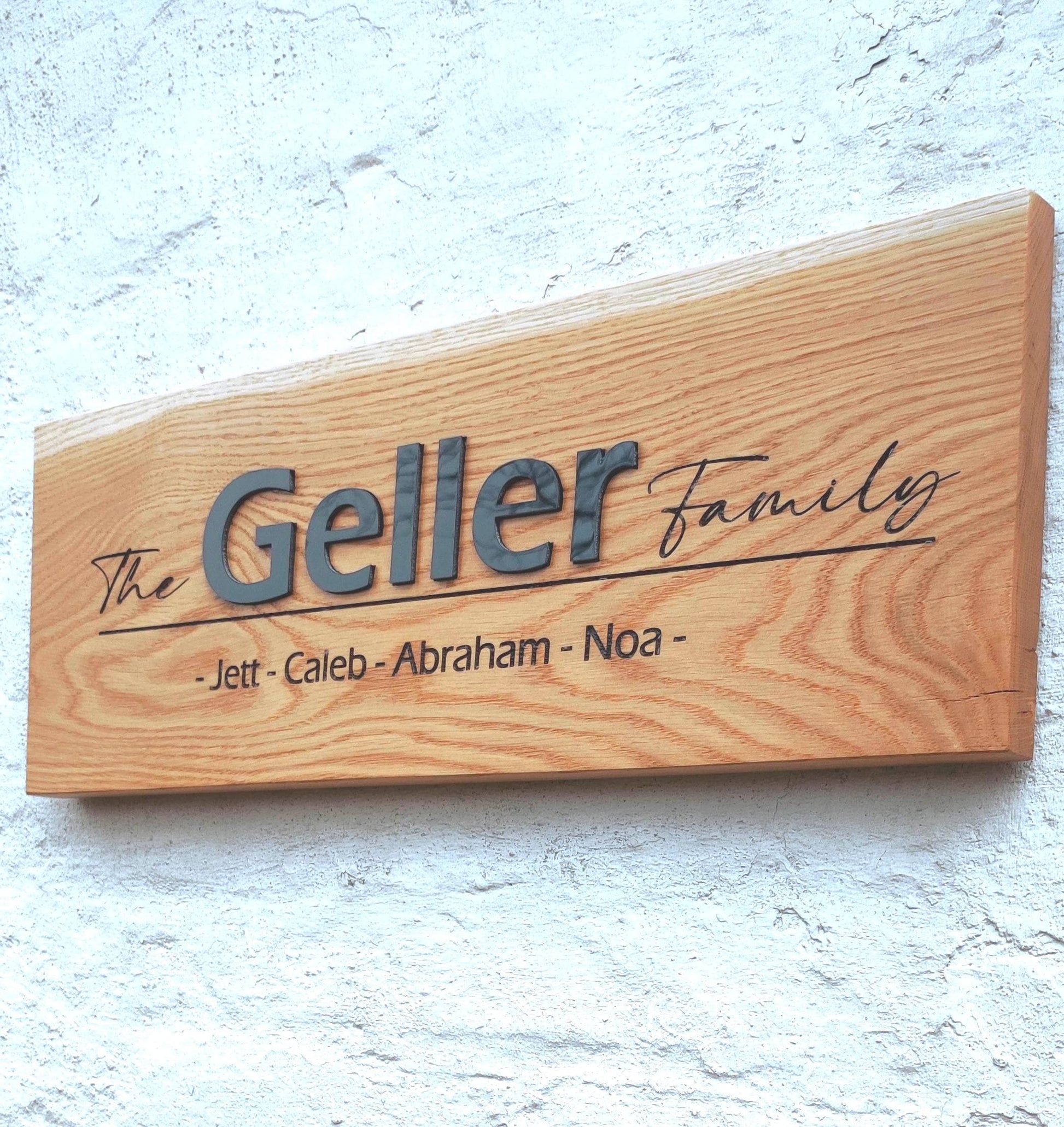 Eichenschild & schwarzes Acryl (57x20cm), Haustürschild, Türschild personalisiert, Eingangsschild, Holzschild, Namensschild Haustür.
